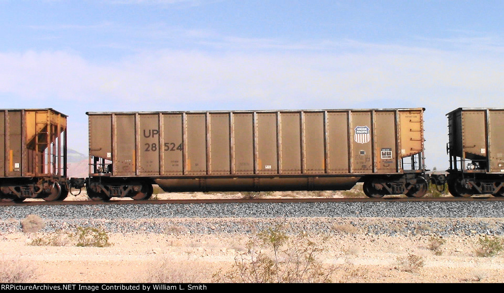 EB Unit Empty Open Hopper Frt at Erie NV -88